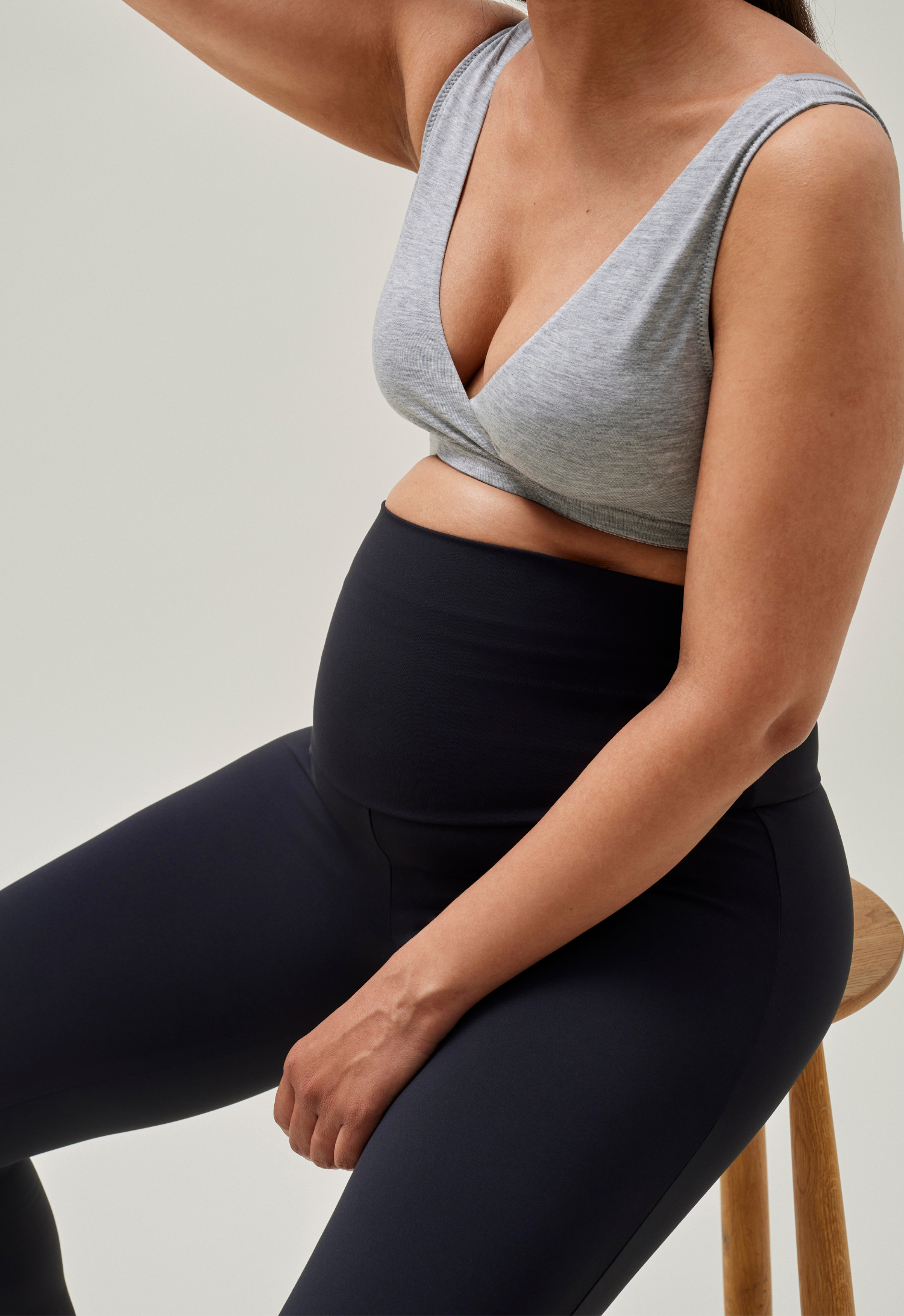 Maternity yoga pants - Black gallery