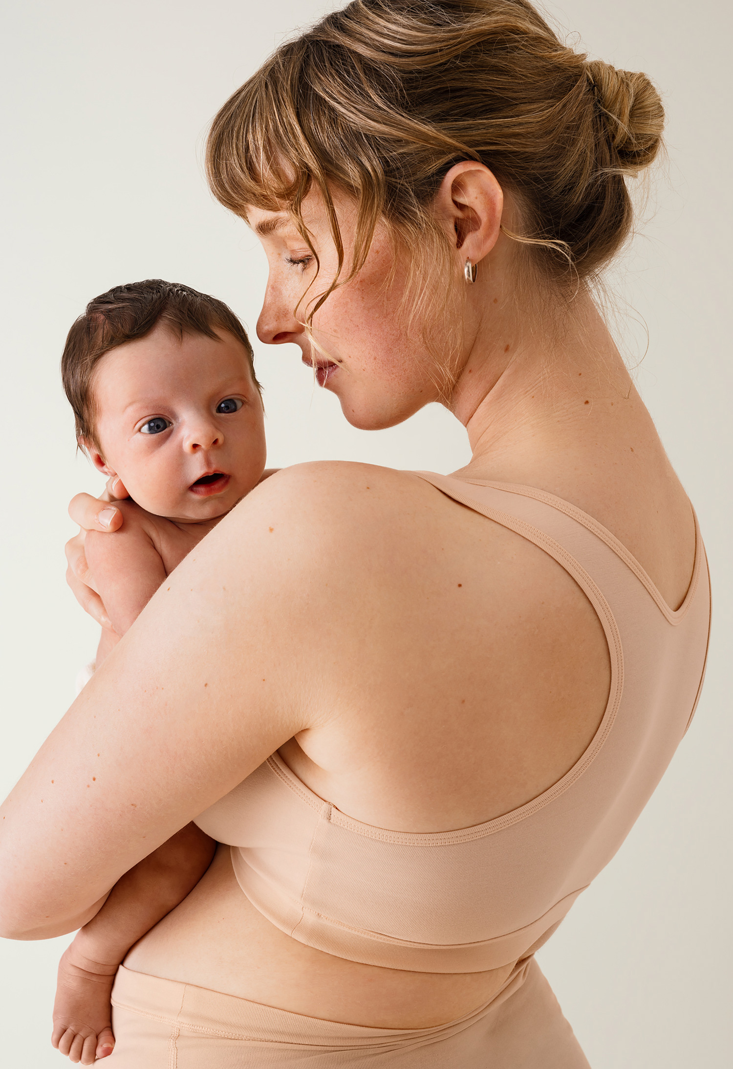 Essential maternity and nursing bra - Beige/Apricot gallery